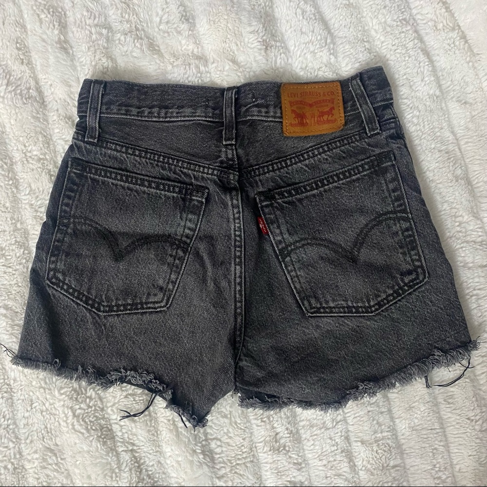 LEVIS SHORT - Picture 3 of 3
